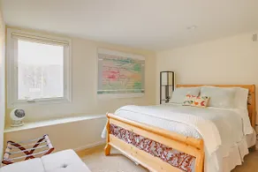 Home away from home in beautiful Burlingame! - Image 5