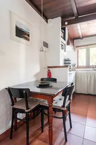 Lovely studio in wildlife garden - Image 2