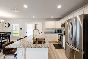 Walker Cove House | 25 Min. from LSU | Sleeps 6 - Image 4