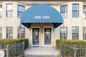 Modern Renovated 2bdr Apt in Prime BlackRock - Image 5