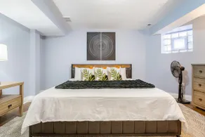 Victorian Garden Loft | SouthSide Mansion Stay - Image 3