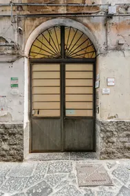 SeventeenHome | 2 bedrooms in the Old Town - Image 4