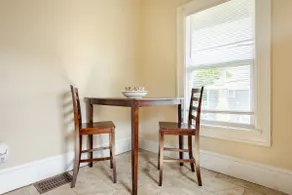 2. The Mapleton Hideaway- Indy - Image 4