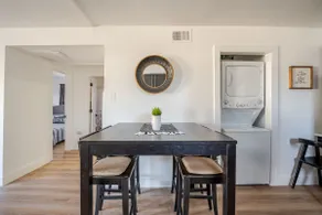Modern 2-Bedroom Apartment in Louisville - Image 3