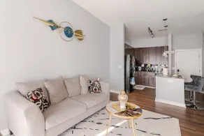Queen City Retreat Cozy Apartment - Image 2