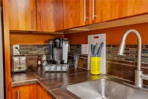 Hideaway in Lyons. Private garden level apartment - Image 5