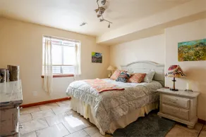 Hideaway in Lyons. Private garden level apartment - Image 2
