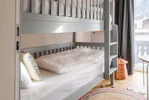Sunny Ammer Suite I - Image 4