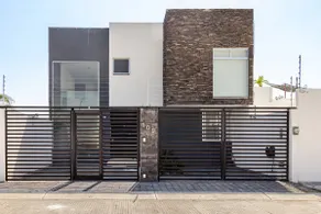 House · Private Pool · 12 people · Juriquilla - Image 2
