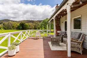 Yarra Fox Farm Cottage Farmstay - Image 4