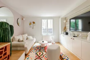 Chic duplex in Montmartre: Jacuzzi & Home Cinema - Image 2