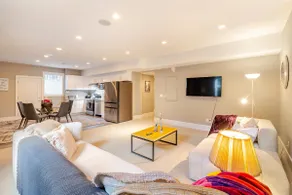 Dream House Stay N Theatre Lounge at Beach - Image 2