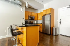 McOuat Place Downtown Indy Luxury Prime Location - Image 3