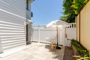 Margate Beach Studio 1 - Image 3