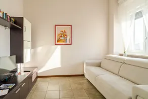 New Two-Bedroom in Milan4 [30 sec. from S5-S6 train] - Image 4