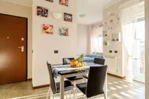 New Two-Bedroom in Milan4 [30 sec. from S5-S6 train] - Image 5