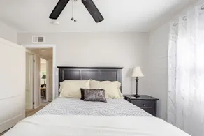 2 BR Cozy Cottage With Updated Charm & Superb Beds - Image 2