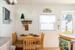 2 BR Cozy Cottage With Updated Charm & Superb Beds - Image 3