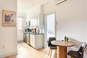 Chic 1BR Nook Mins to Fishtown & Center City! - Image 3
