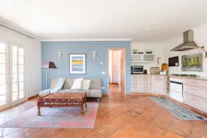 Unique apartment - Image 3