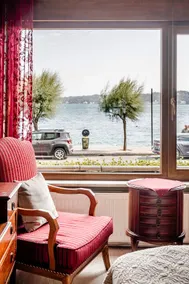 Luxury Seaside Apartment with Bosphorus View in Sarıyer - Image 2
