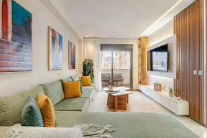 The Shine Stay - 2 Bedrooms & Balcony Near Beach - Image 5