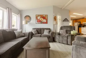 4 Bedroom Family Retreat Six Blocks From The Beach - Image 3