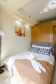 Chic Condo Steps from MOA Complex. Flexible Stays! - Image 2