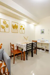 Chic Condo Steps from MOA Complex. Flexible Stays! - Image 4
