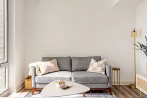 Nestled Boutique APT Downtown - Image 3