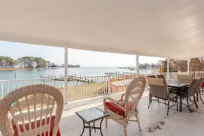 Waterfront Escape with Pool Nature Lover Paradise - Image 3