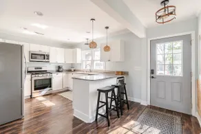 Charming 2BR/2BA home in Belmont Historic District - Image 5