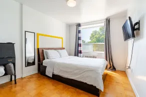 Pretty & Perfectly Positioned Parkdale Place - Image 3