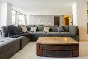 Luxury 5br Apt, amazing location, sleeps 16 people - Image 4