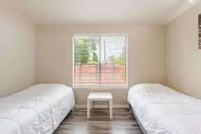 Entire Home for 4: 2 Bedrooms, 1 Bathroom, Kitchen - Image 3