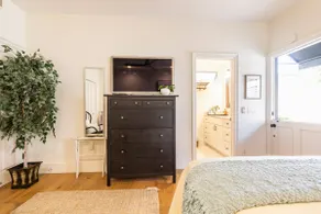 Just Updated — Private Entrance Guest Suite near the Beach - Image 4