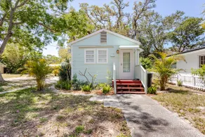 Springtime coastal cottage - Image 2