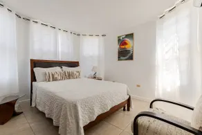 Cozy Apartment w/Ocean View, Pool & Beach Access - Image 5