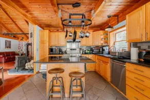 Unique Catskills Retreat: 3BR with deck & 3 acres - Image 4