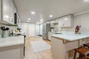 New 3 bedroom basement apartment - Image 5