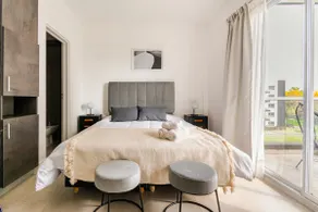 Minimalist home - Image 3