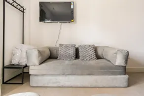 Minimalist home - Image 5