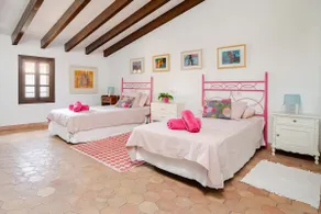 Charming Townhouse in the heart of Pollenca Old Town - Image 4