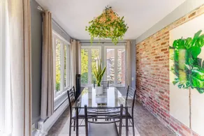 Comfy & Chic 3 bedroom in Boston w/ FREE Parking - Image 2
