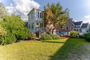 Comfy & Chic 3 bedroom in Boston w/ FREE Parking - Image 5