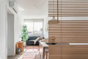 Fira Gran Via just minutes away. Sunny apartment - Image 5