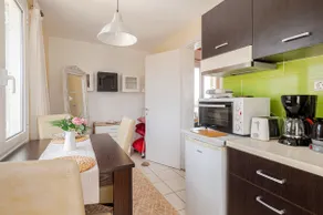 Lovely modern Studio very close to the airport - Image 5