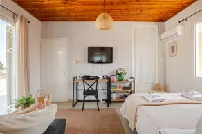 Lovely modern Studio very close to the airport - Image 4