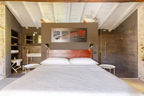 Castè Suite – Art/design suite behind 5 Terre - Image 5