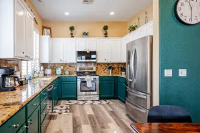 4 Bdrm 3 Bath Single Story Home w/ Swimming Pool - Image 4